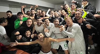 KAVACIKSPOR, ADIM, ADIM ZİRVEYE YAKLAŞTI 3-0