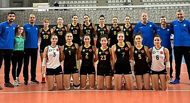 BEYKOZ BELEDİYESİ VOLEYBOLDA BOZÜYÜK'Ü KONUK ETTİ