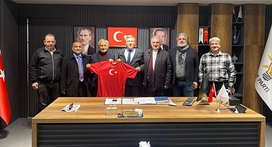 : BEYKOZ KULÜPLER BİRLİĞİ AK PARTİYE HAYIRLI OLSUN ZİYARETİ YAPTI