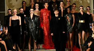 ŞEVVAL ŞAHİN, “BU KOLEKSİYON BANA İÇİMDEKİ ATEŞİ HATIRLATTI”