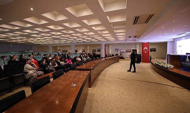 EFES SELÇUK’TA RAHİM AĞZI KANSERİ FARKINDALIK EĞİTİMİ DÜZENLENDİ